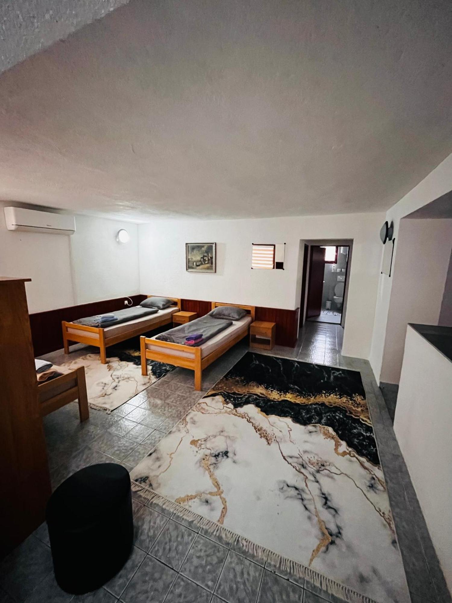 Apart Cobras Jajce Exterior photo